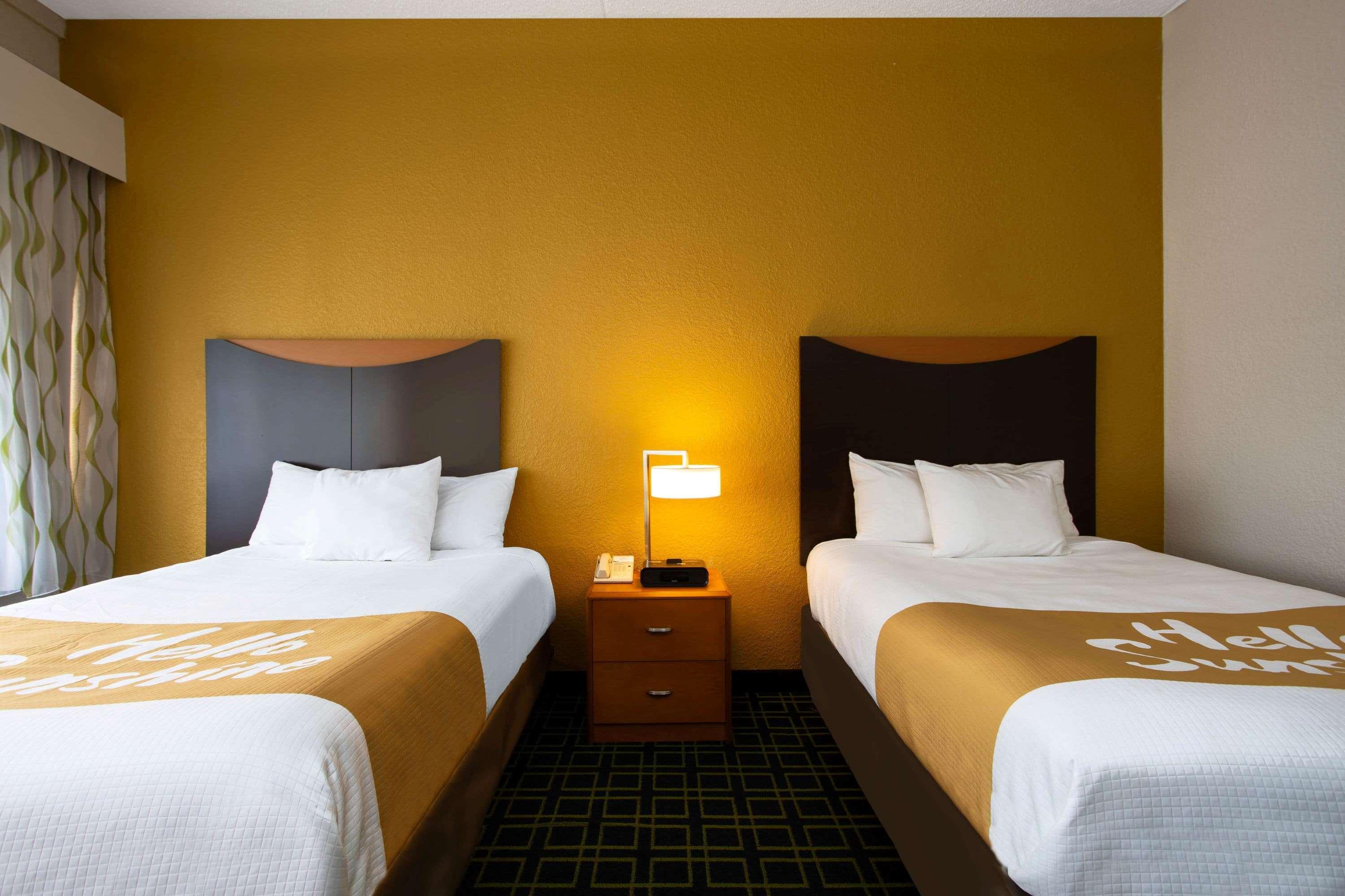Days Inn By Wyndham Absecon Atlantic City Area Dış mekan fotoğraf
